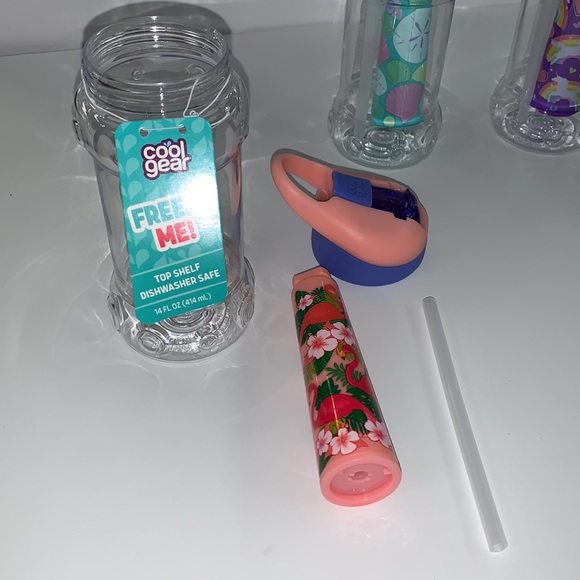 Girl Cool Gear Freeze Me Water Bottles set of 4 NWT - Picture 3 of 5